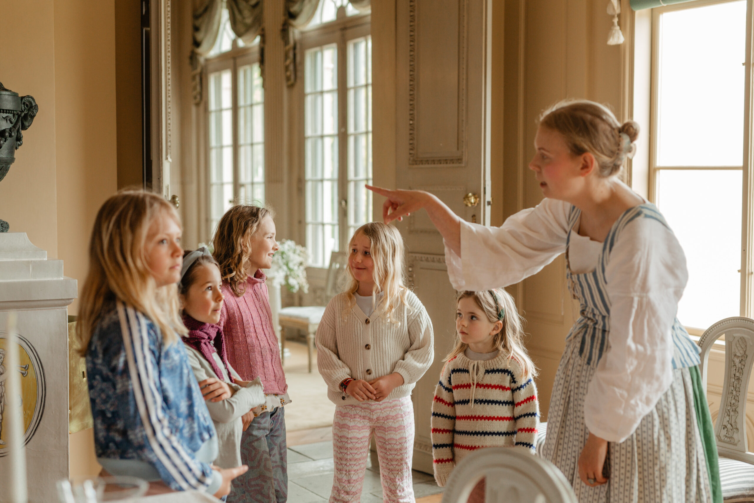 familjevisning i slottet